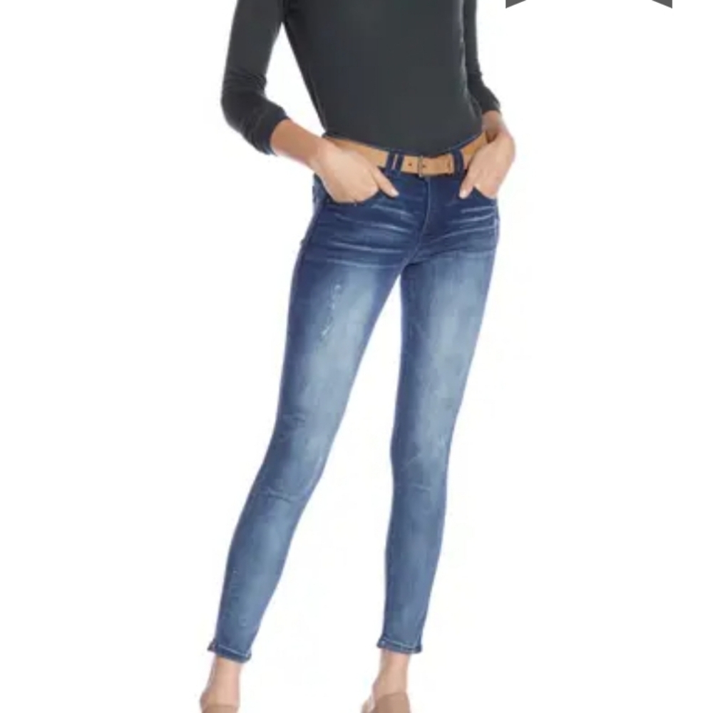 NWT Democracy Ab Technology Booty Lift Jeans